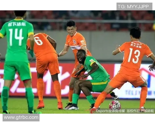 山东鲁能迎战大连哈尔滨全力争胜展现球队实力与斗志