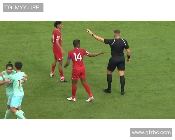 国足著名黑哨事件回顾与影响分析揭示中国足球的阴暗面